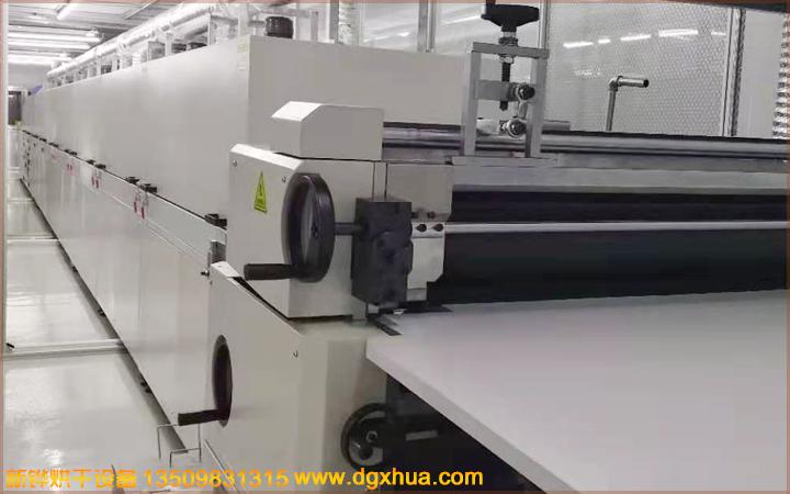 1677565997557558.jpg PET絲印UV烘干隧道爐.jpg