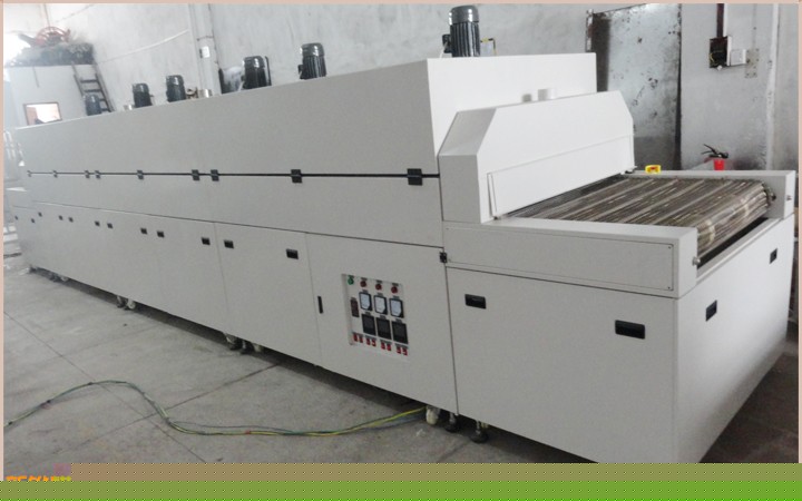 半導(dǎo)體材料烘烤隧道爐